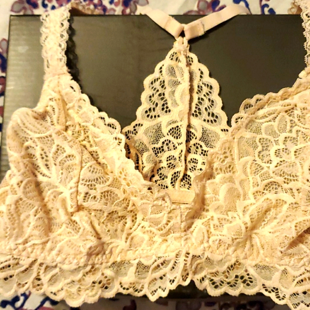 Peach/nude bralette.